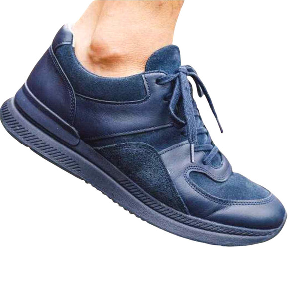 EVERLANE Sustainable Suede Navy Blue Trainer Fashion Sneaker NEW Size 7 - Picture 1 of 9